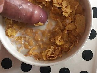 pee breakfast - cornflakes