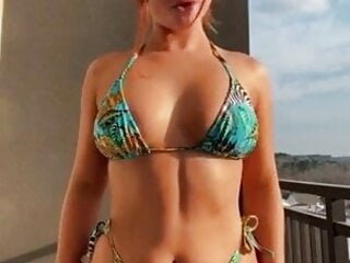 Alexia Cox&#039;s Super Sexy Bikini Body