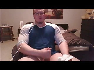 Young Fit Nerdy Fella Jacking Off