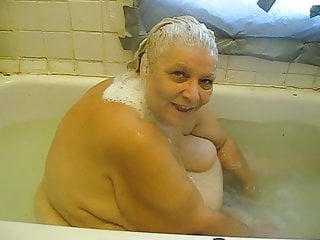 SSBBW, Mature BBW, MILF, Bathtub