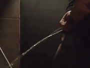 de olho no macho mijando 2