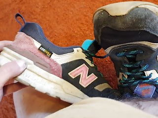 Hot Girl New Balance Sneakers Got Some Love