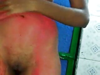  video: Indian girlfriend gets nude for bf