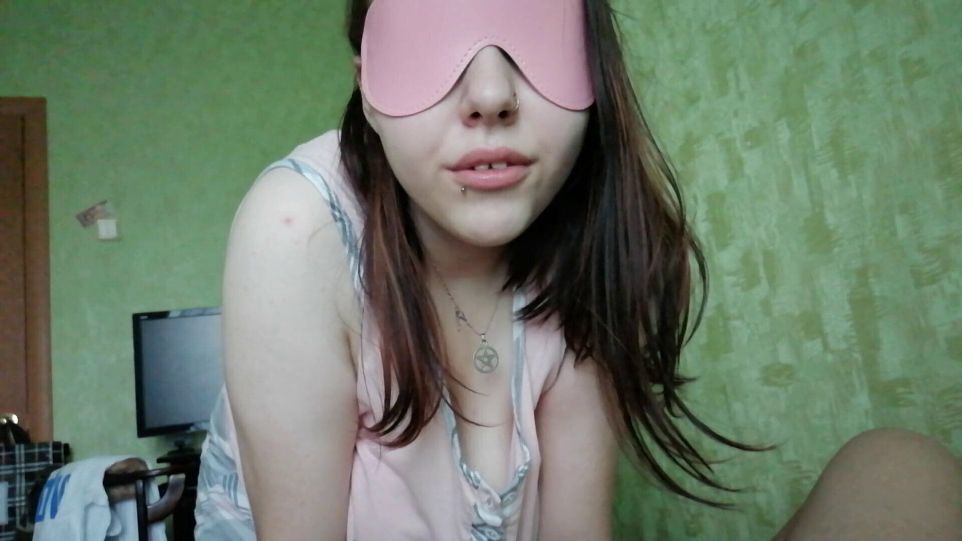 Girl swallows a lot of cum, I cum in her mouth