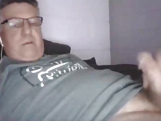 Daddy Cums On Cam