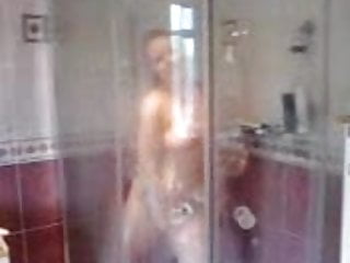 Amateur, Scouse, In Shower, British