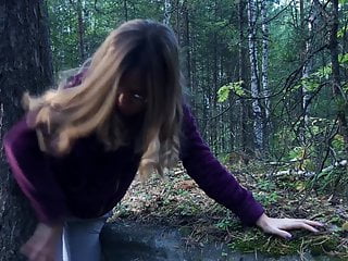 I fucked a stranger in the woods to help her &ndash; public sex