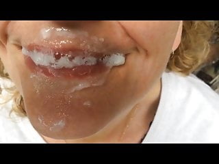 Cumslut takes facials