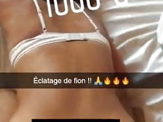 BAISE MOI - ELLE EST BAISE COMME UNE CHIENNE SUR SNAP