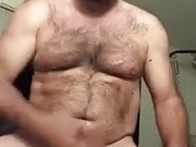 Hairy Daddy jerking off