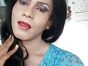 Crossdresser Yohani Lanka