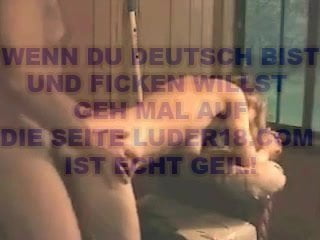 2 geile Mietzen werden ordentlich gegangbanged - Gangbang, German ...
