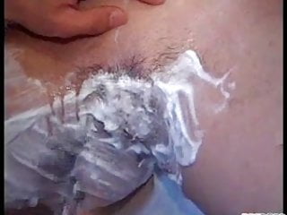 shaving pussy