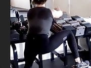 Alison Brie shaking her ass at the gym