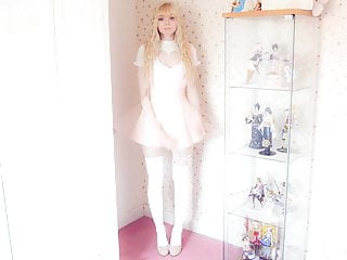 Peach milky modelling hot outfits...