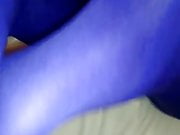 Wanking over wife's feet in blue tights