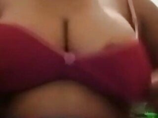 Desi Bhabhi Showing Big Boobs