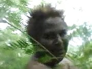 PNG Buai mama suck in the bush