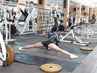 Sexy Ukrainian Mma Fighter Elena Ovchynnikova Gym Stretching...