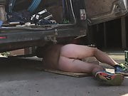 Nude repairing van