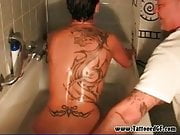 Tattooed girlfriend fisted in the bathtub