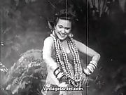 Exotic Babe Dances and Smiles (1940s Vintage)