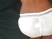 Rasgou a cueca e o cu do submisso    