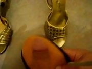 golden heeled shoes cummed 01