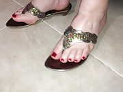 Classy old school thong sandals 