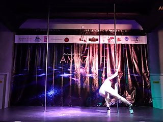 Sexy Daria Reschik Pole Dance