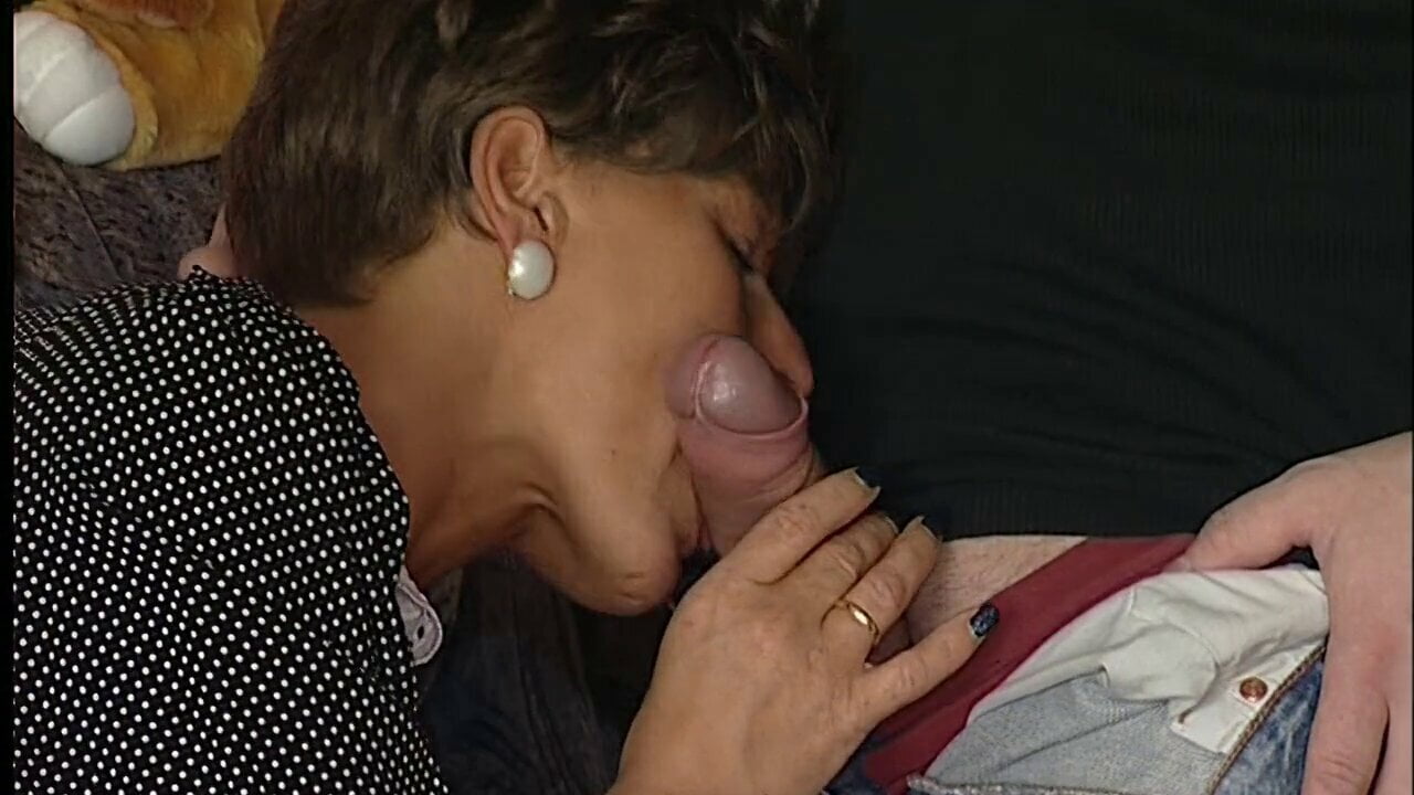 Stiefmutter hatte schon lange keinen Orgasmus mehr