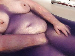 Bathtub full of jelly masturbation session...