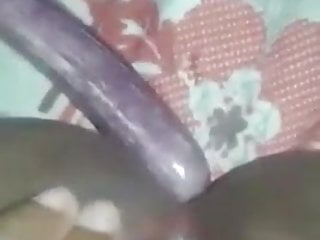 Sri Lankan Milf masturbate with Brinjol part 1