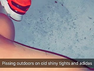 Outdoor Piss Shiny Pantyhose